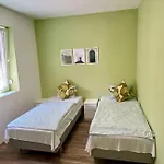 Tieffapartmanhaz Apartment