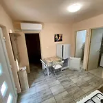 Tieffapartmanhaz Zamardi