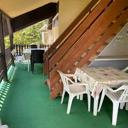 Tieffapartmanhaz Apartment Zamardi