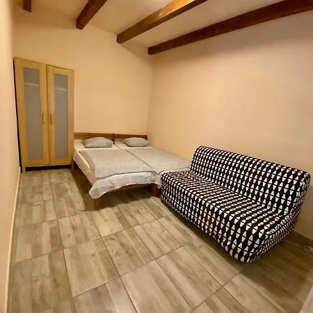 Apartament Tieffapartmanhaz